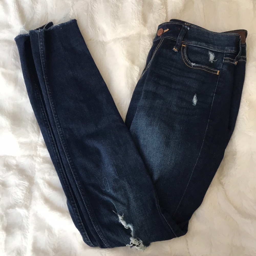 Hollister dark wash ripped skinny jeans